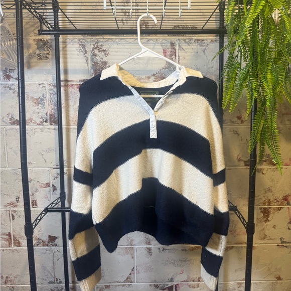 American Eagle Outfitters Sweaters - American Eagle Outfitters Navy and Cream Women's Crop Sweater